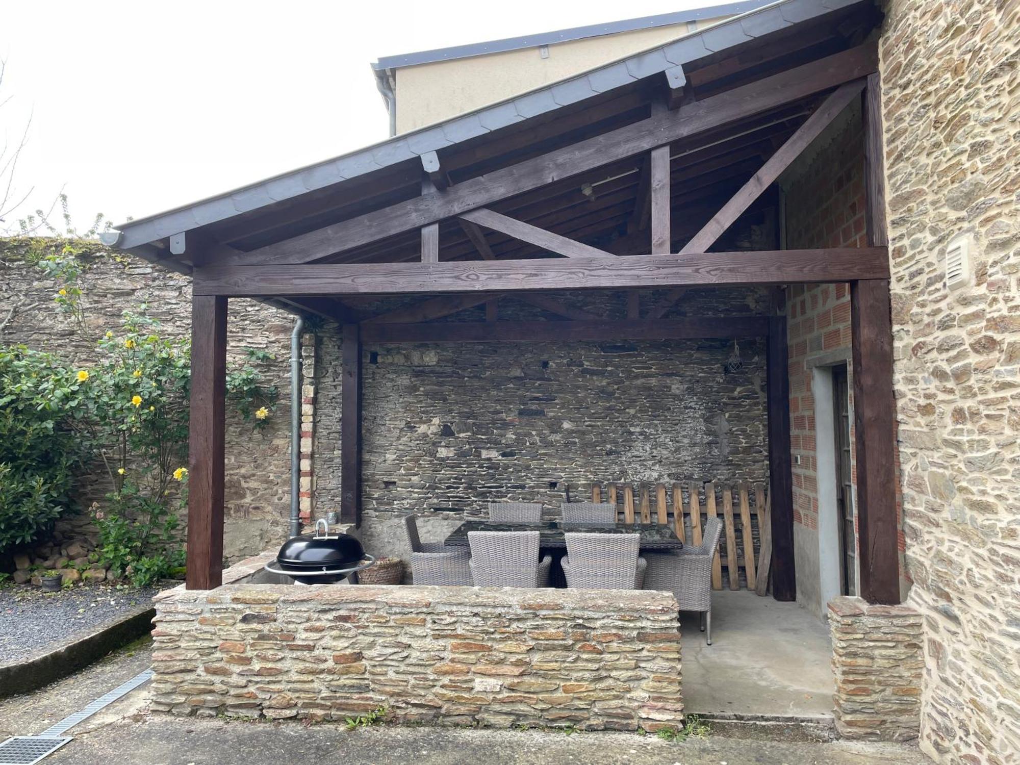 Les Maisons Des Halles Cerisy-la-Foret Exterior foto